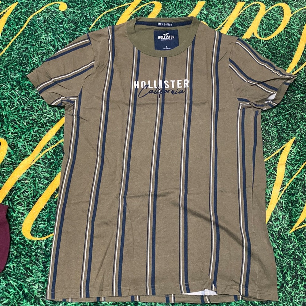 Hollister Tee